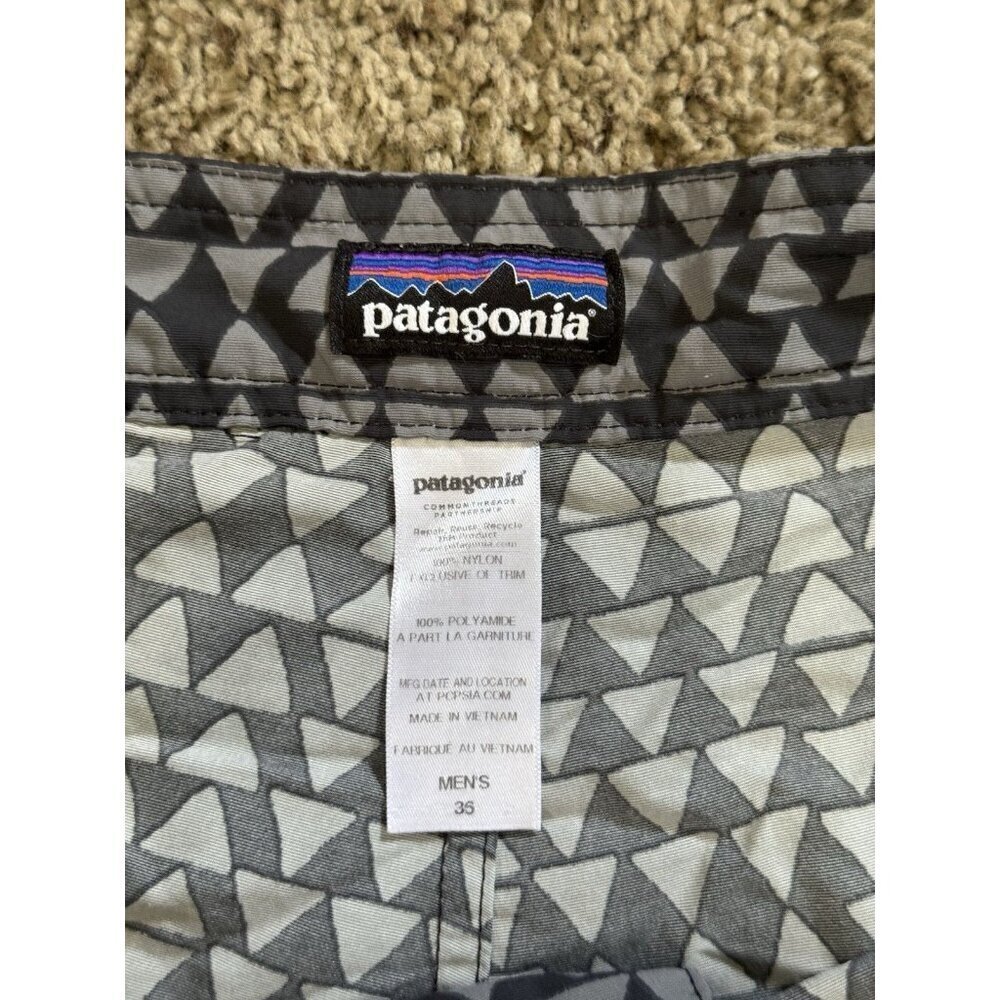 PATAGONIA Gray Black Board Swim Shorts Surf Beach Hawaiian Outdoor Sz 36 - Picture 2 of 9
